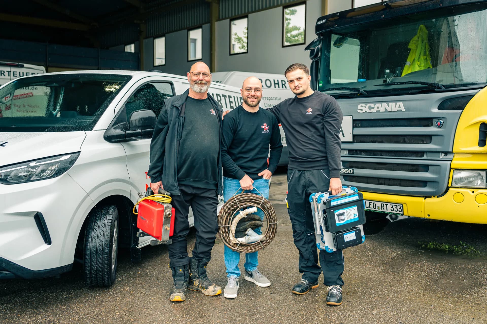 Team der Rohrteufel GmbH bei der Arbeit in Leonberg